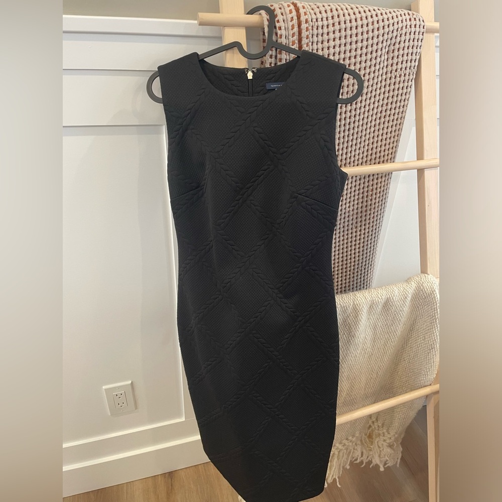 Elegant Black Sleeveless Dress